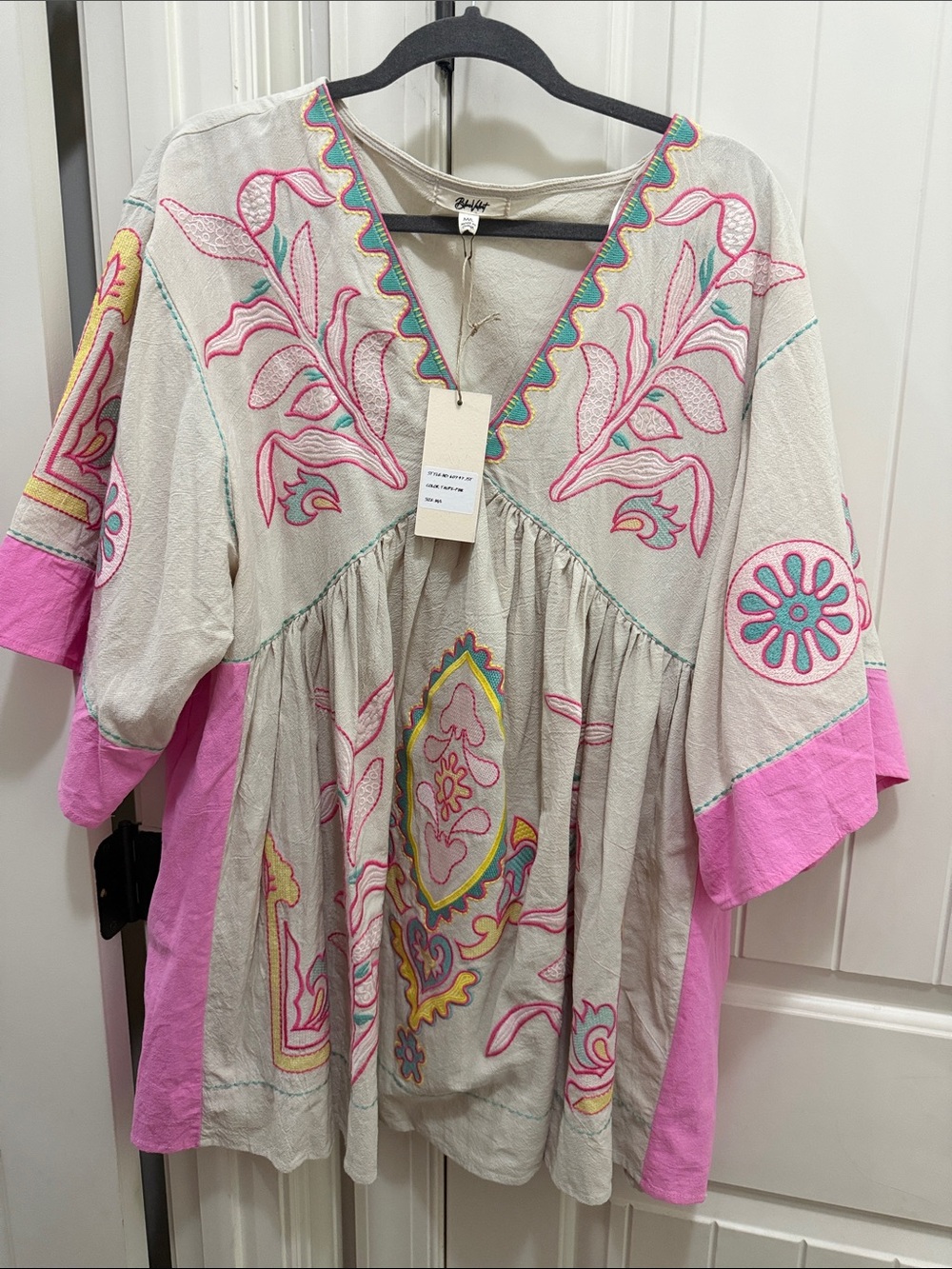 Blue Velvet Boho Embroidered V-Neck Dress in Pink & Cream- NWT- Womens M/L
